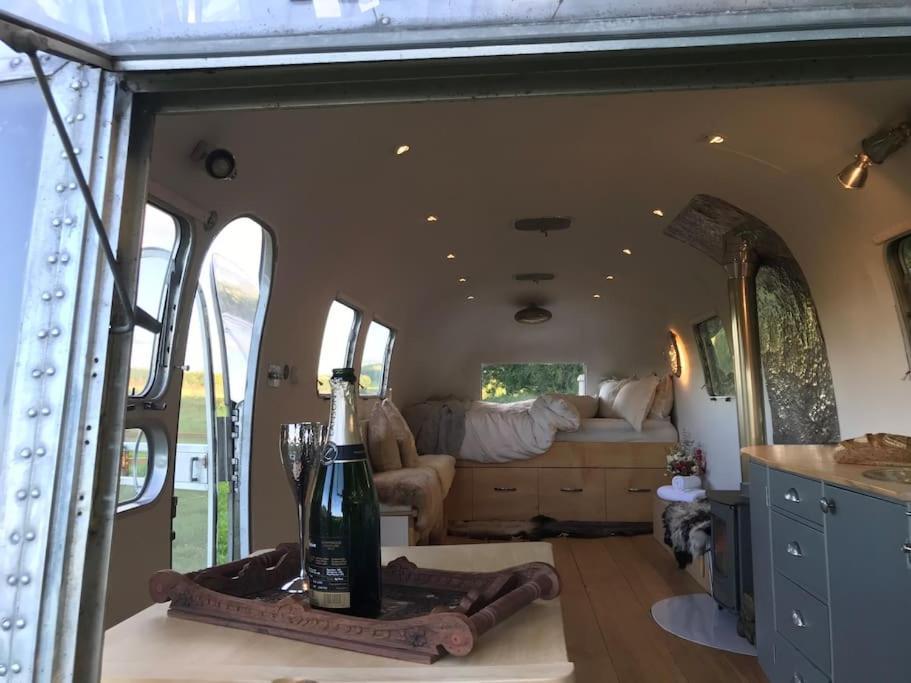 Airstream, Vintage American Caravan & Hottub Ashburton Ngoại thất bức ảnh
