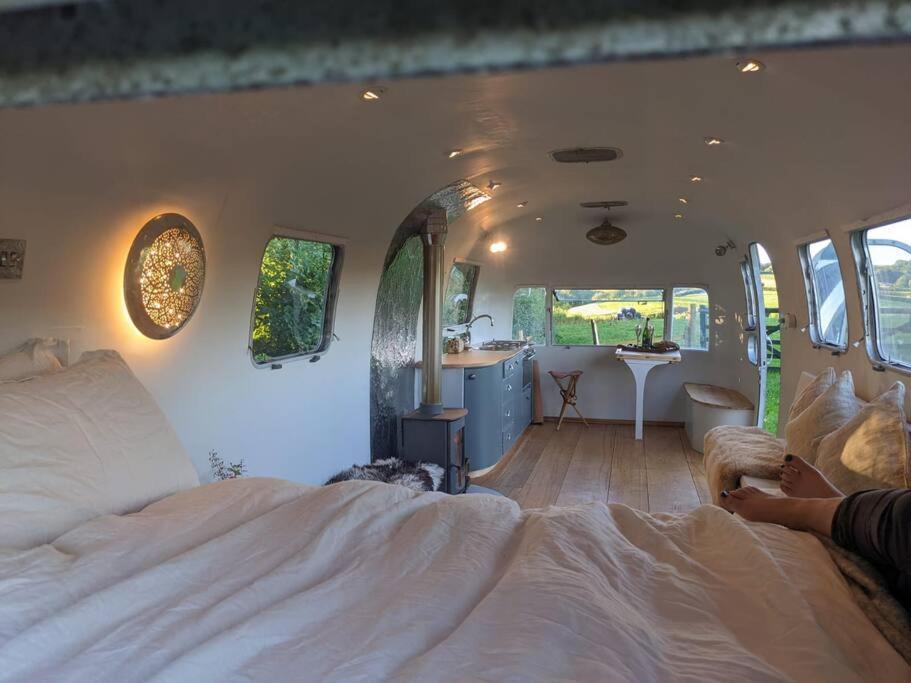 Airstream, Vintage American Caravan & Hottub Ashburton Ngoại thất bức ảnh