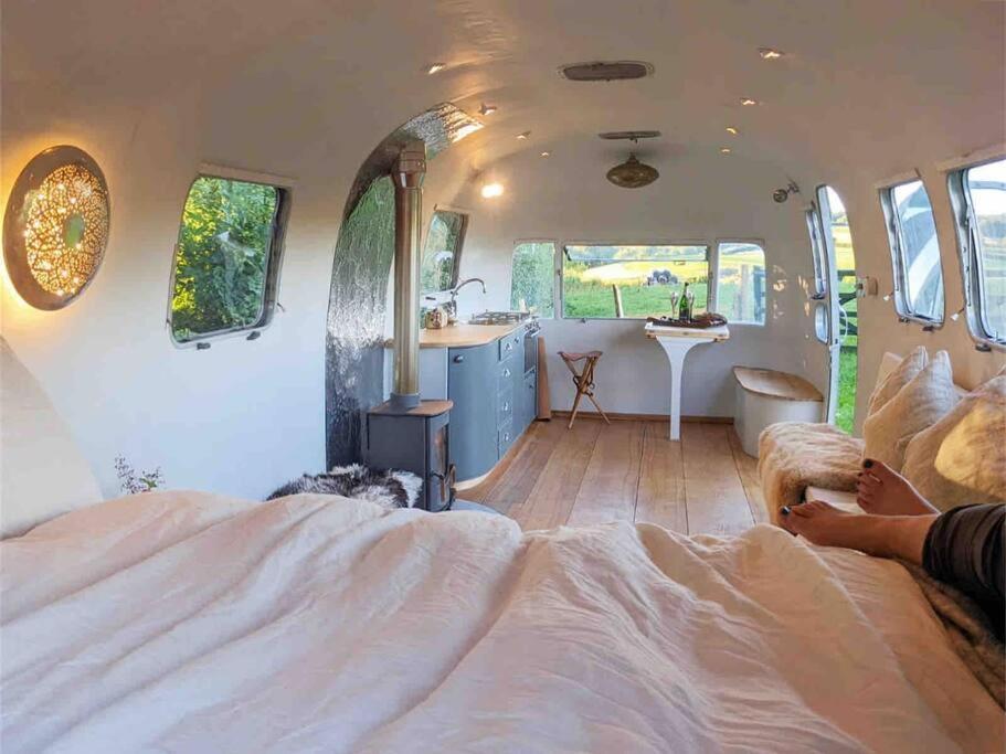 Airstream, Vintage American Caravan & Hottub Ashburton Ngoại thất bức ảnh