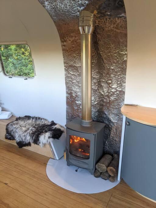 Airstream, Vintage American Caravan & Hottub Ashburton Ngoại thất bức ảnh