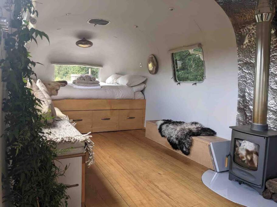 Airstream, Vintage American Caravan & Hottub Ashburton Ngoại thất bức ảnh