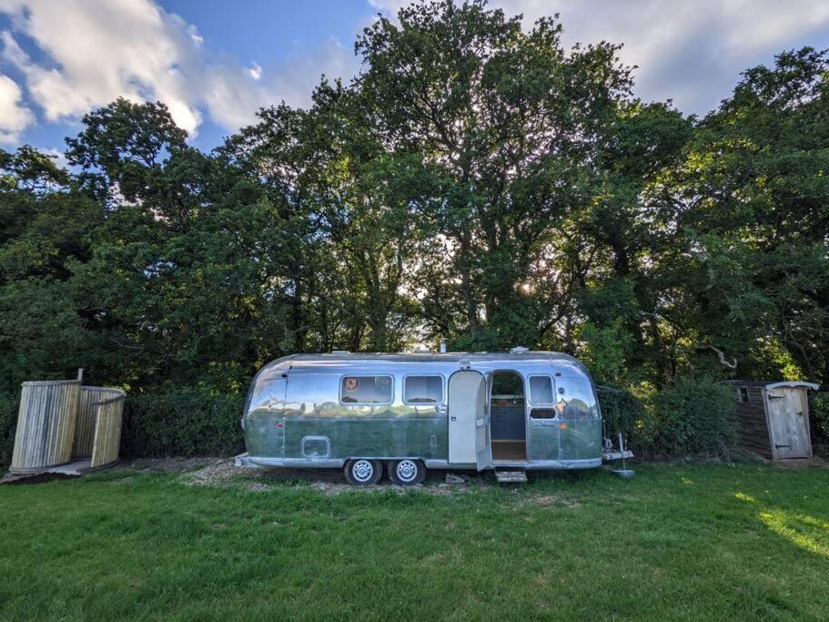 Airstream, Vintage American Caravan & Hottub Ashburton Ngoại thất bức ảnh