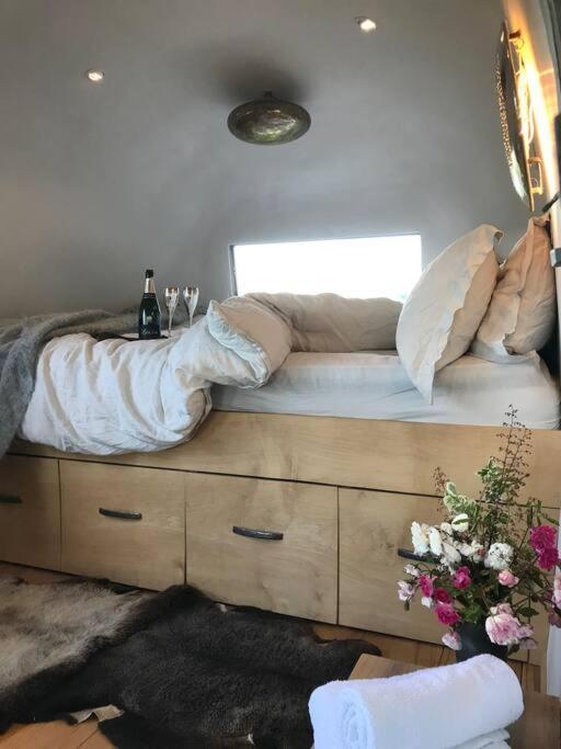 Airstream, Vintage American Caravan & Hottub Ashburton Ngoại thất bức ảnh