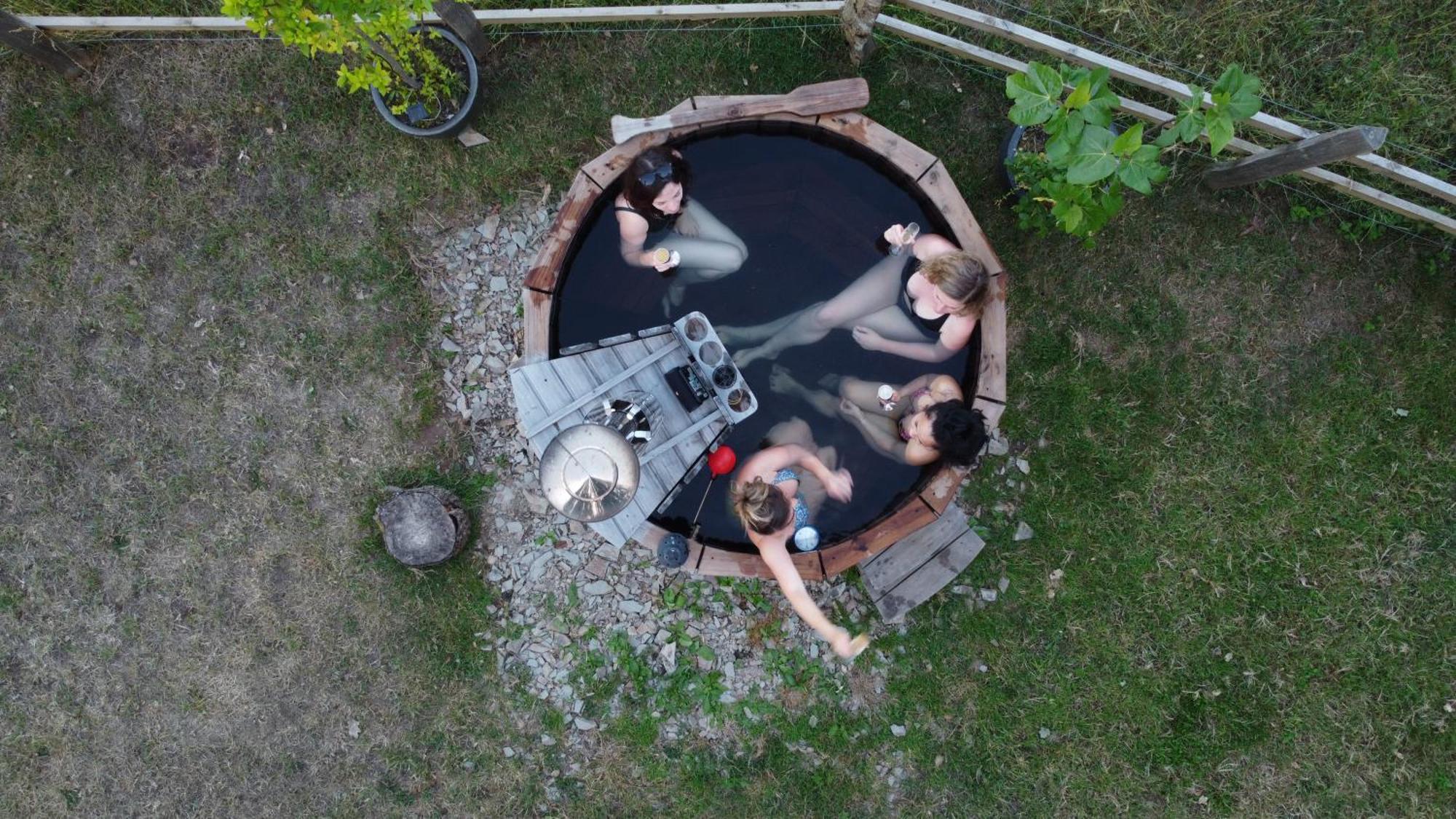 Airstream, Vintage American Caravan & Hottub Ashburton Ngoại thất bức ảnh
